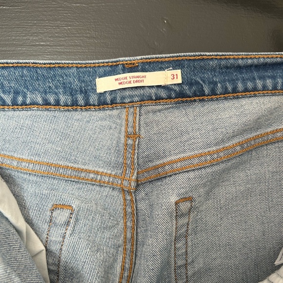 Levi’s Wedgie Straight Size 31 Short Button Fly Barely Worn - Picture 3 of 7